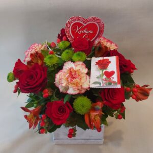Box Walentynkowy z mieszanych kwiatów